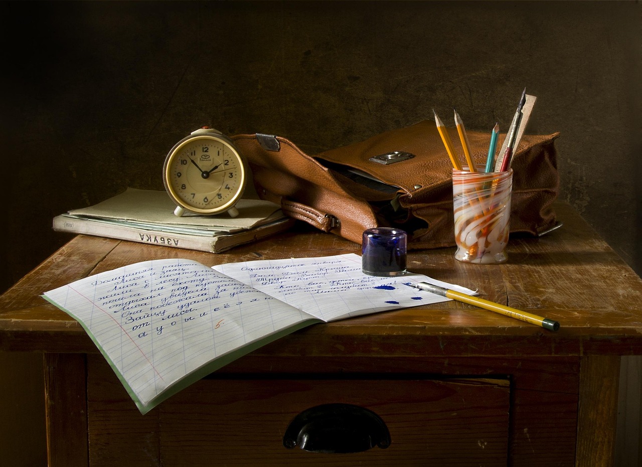 School work, write, still life — Join Interactive Online Spanish Classes with Expert Teachers
